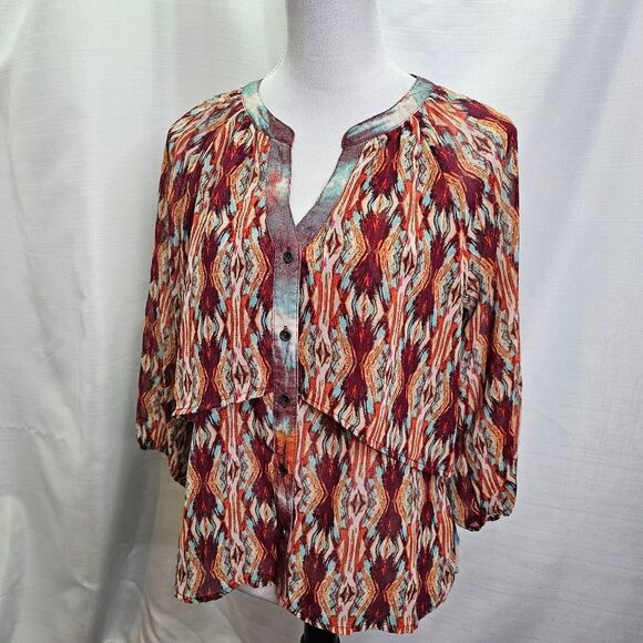 Figueroa & Flower Tiered Abstract Button Front Blouse Size Small - Picture 3 of 10
